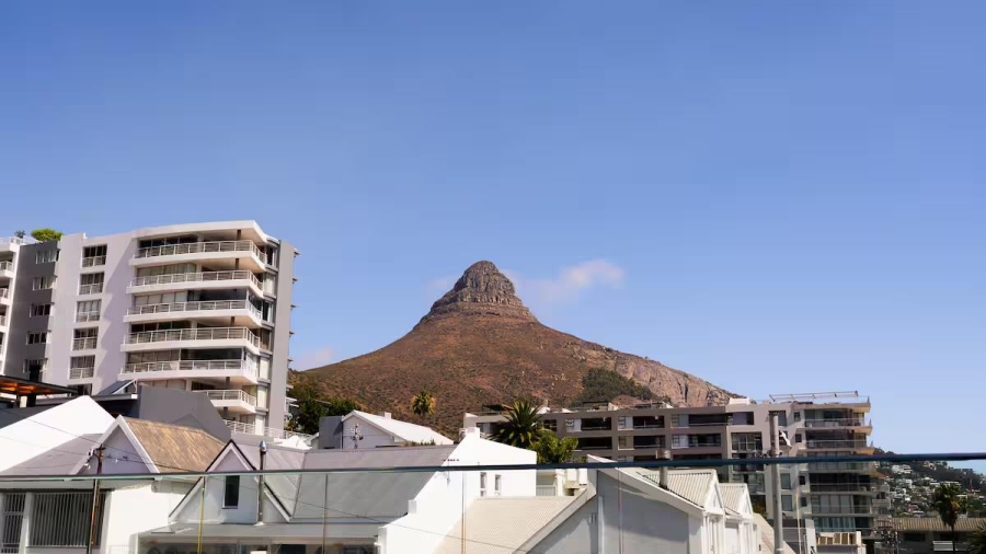 2 Bedroom Property for Sale in Sea Point Western Cape